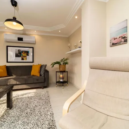 Exquisite Flat With Sea View Near Hadrian Gate * Antalya