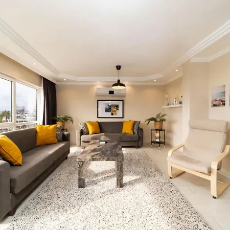 Apartment Exquisite Flat With Sea View Near Hadrian Gate Antalya