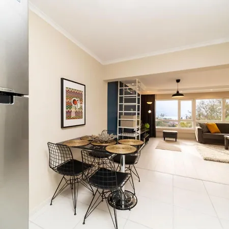 Exquisite Flat With Sea View Near Hadrian Gate Apartment