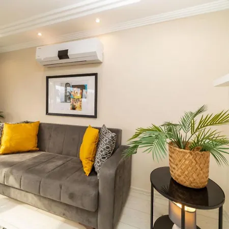 Exquisite Flat With Sea View Near Hadrian Gate * Antalya